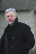 Dan Simmons