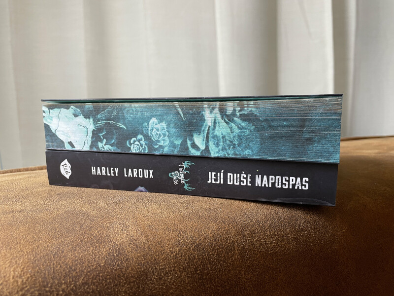 Její duše napospas - Harley Laroux (obrázek 4)