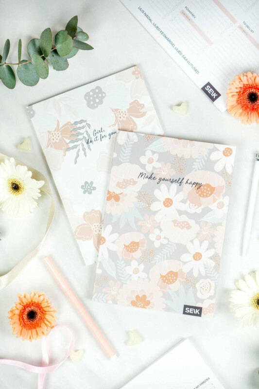 Zápisníky make yourself happy (2 ks)