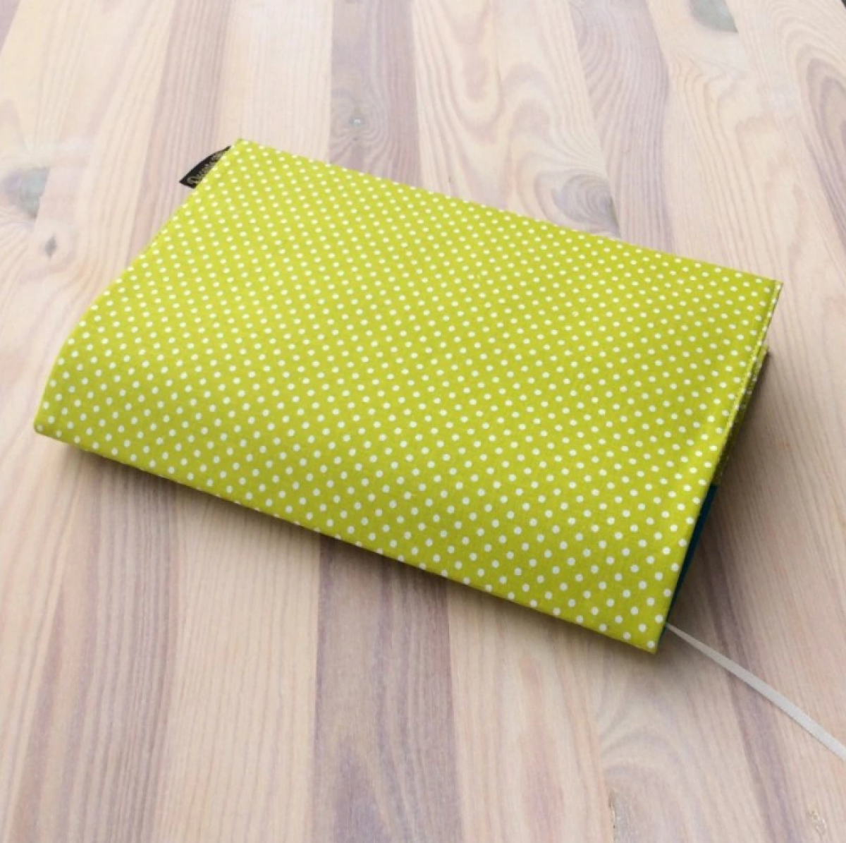 Obal na knihu - Puntík na žlutozelené (UNI-L)