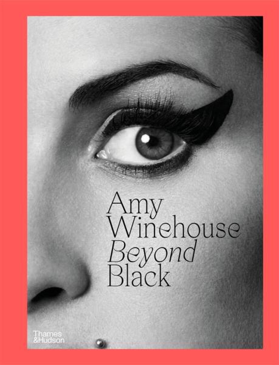 Kniha Amy Winehouse: Beyond Black