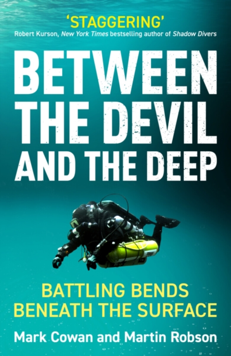 Kniha Between the Devil and the Deep
