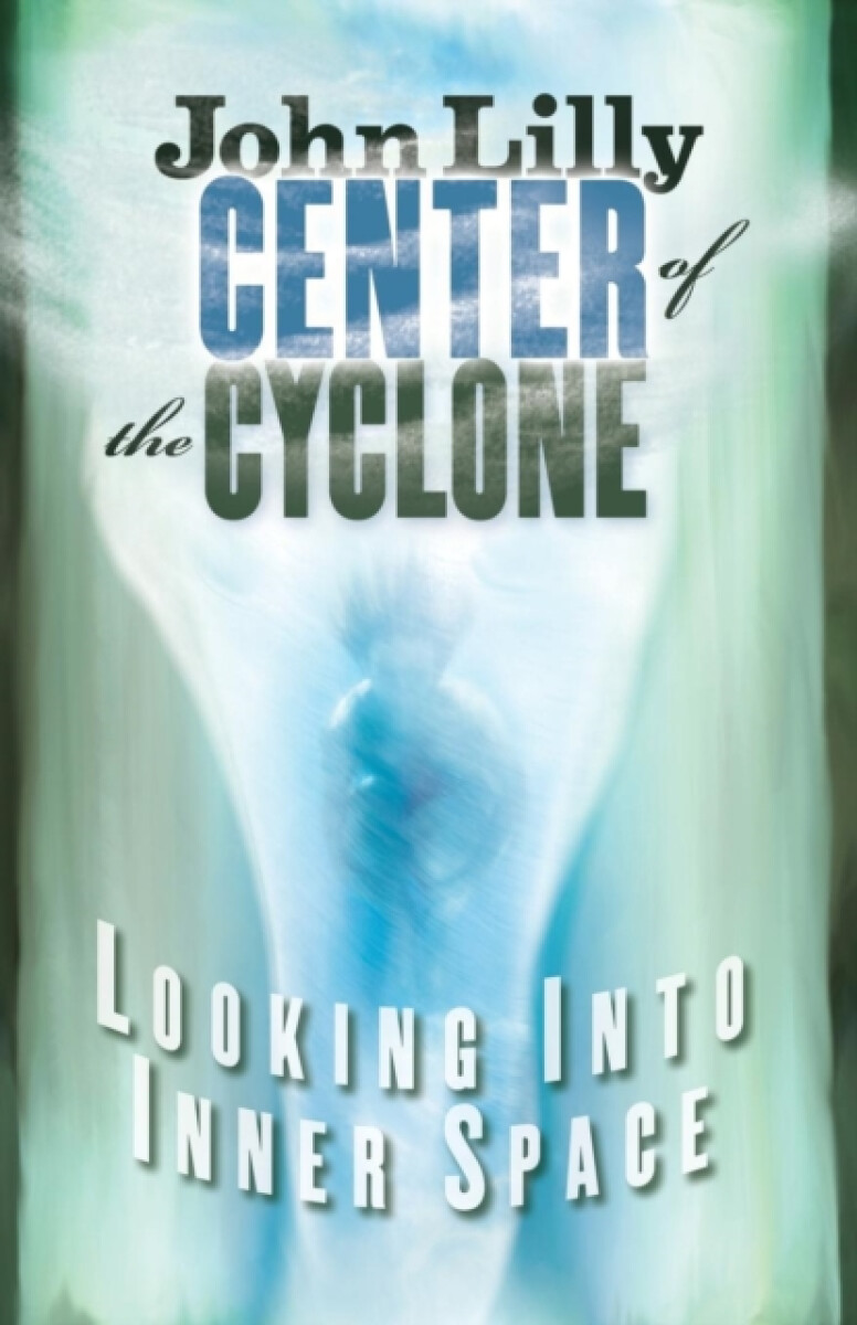 Kniha Center of the Cyclone