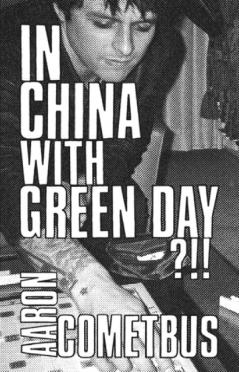 Kniha In China With Green Day