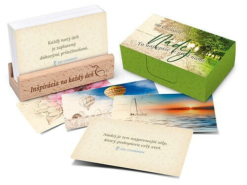 Kniha Nádej s dreveným stojančekom