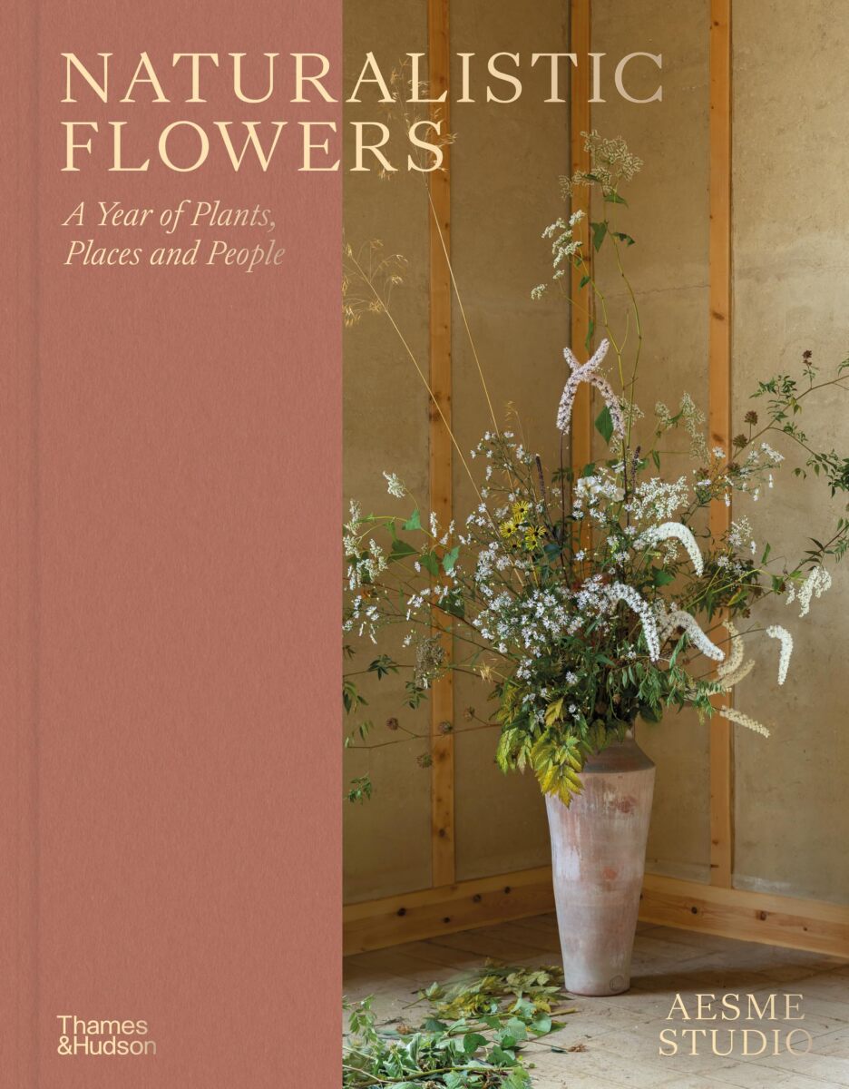 Kniha Naturalistic Flowers
