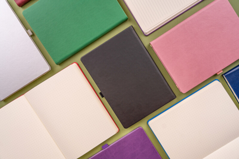 Notes Balacron, stříbrný, tečkovaný