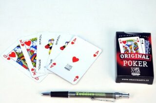 Poker - karty v papírové krabičce - neuveden