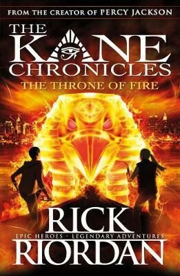 The Throne of Fire (The Kane Chronicles Book 2) (Defekt) - Rick Riordan
