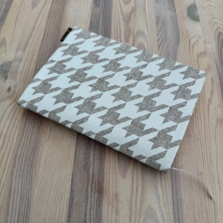 Obal na knihu - Hnědý vzor (M) - 