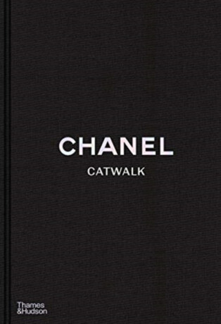 Chanel Catwalk - Adélia Sabatini,Patrick Mauriès