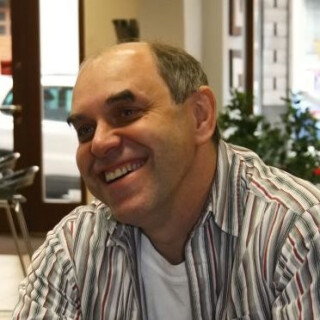 Žlutý kámen - Eduard Fiker