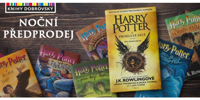Noční předprodej knihy Harry Potter a prokleté dítě v prodejně na Václavském náměstí v Praze
