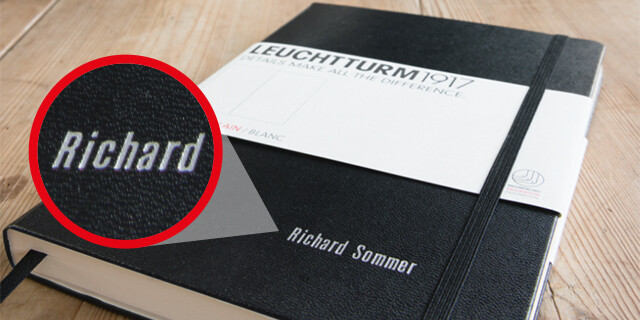 V knihkupectví Brno Joštova vám zdarma vyrazíme jméno na zápisník Leuchtturm