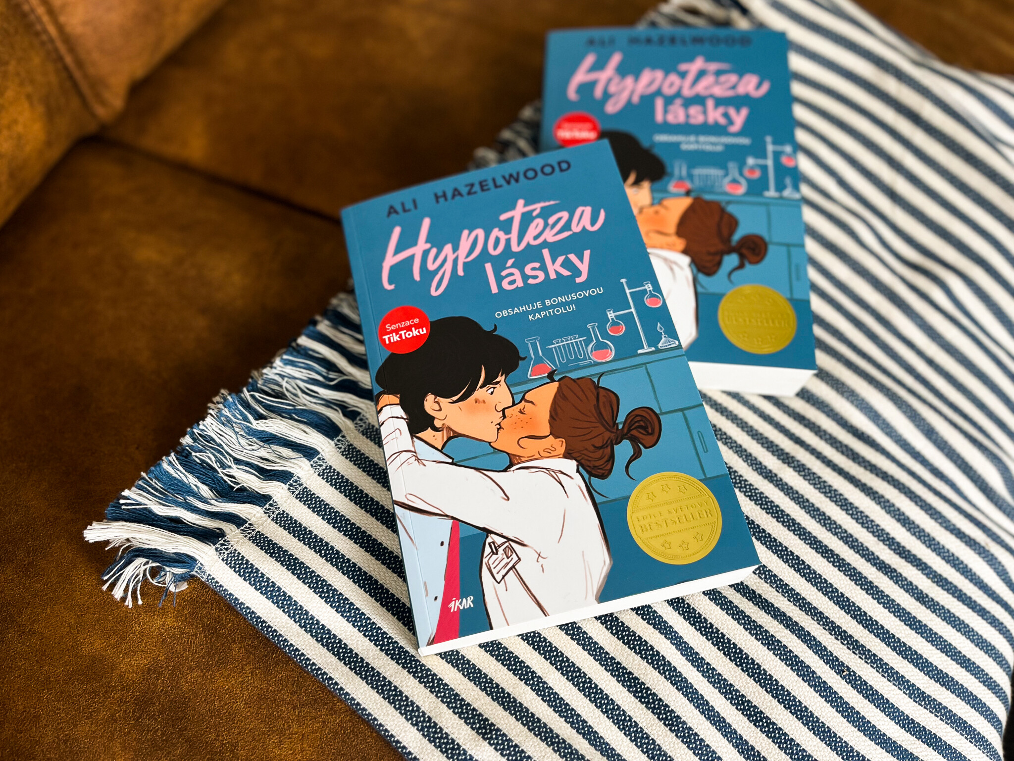 Hypotéza lásky-recenze